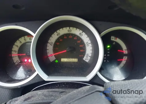 2015 Toyota Tacoma Base V6 из США, поврежденный, VIN 3TMLU4EN5FM203176